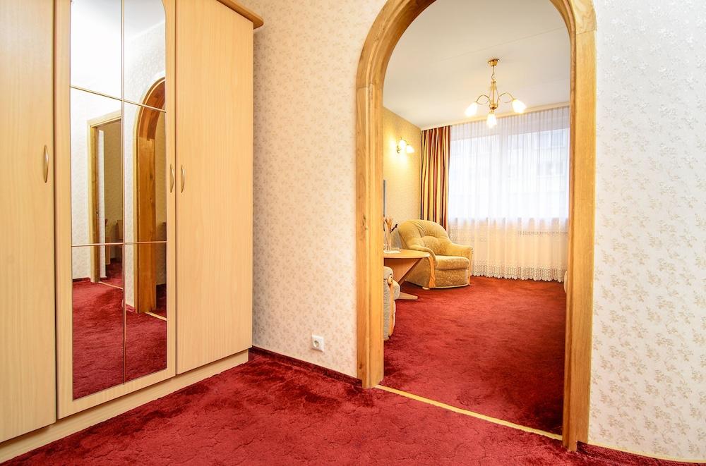 Hotel Zemaites 3*