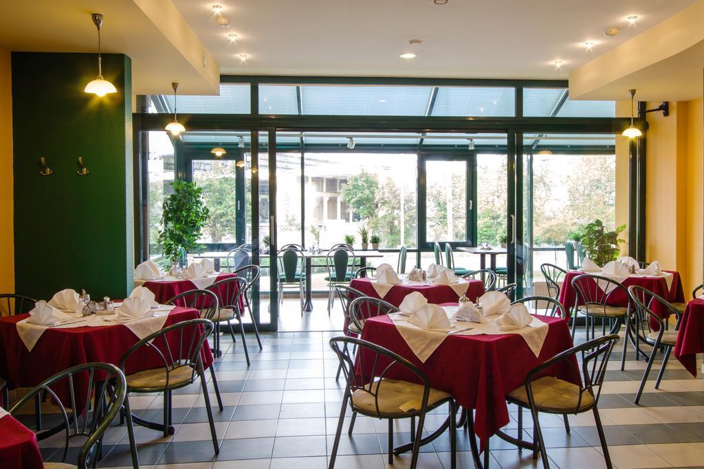 Hotel Zemaites 3*